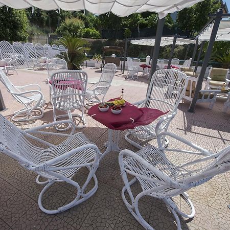 B&B Decarlo Property Тропея Экстерьер фото